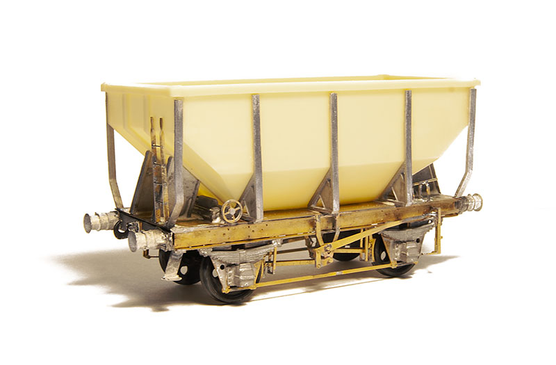 Dia1_163-ore-hopper.jpg